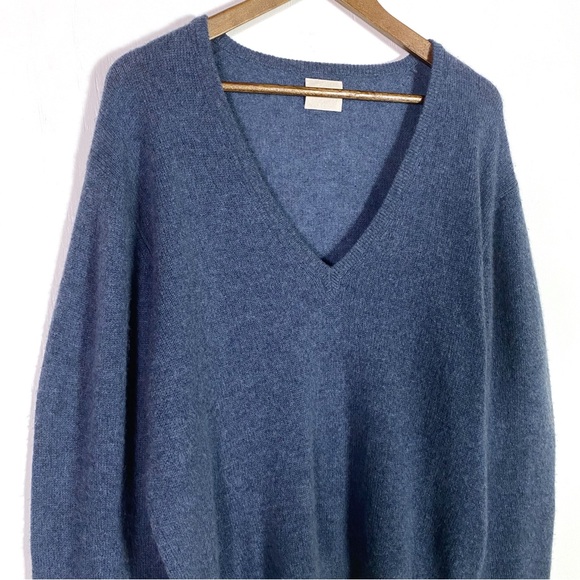 Khaite Sam Cashmere V-Neck Sweater Blue - Picture 4 of 7